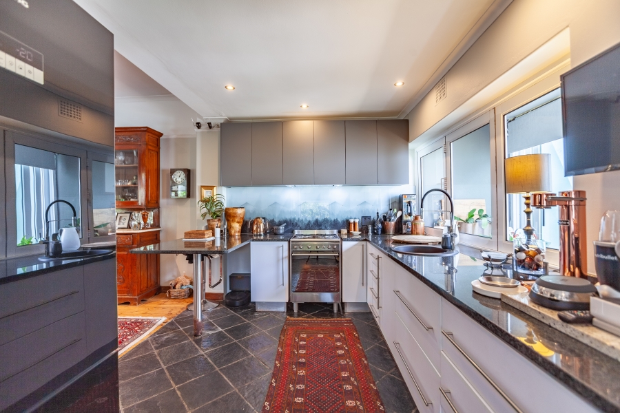 3 Bedroom Property for Sale in Woodstock Western Cape